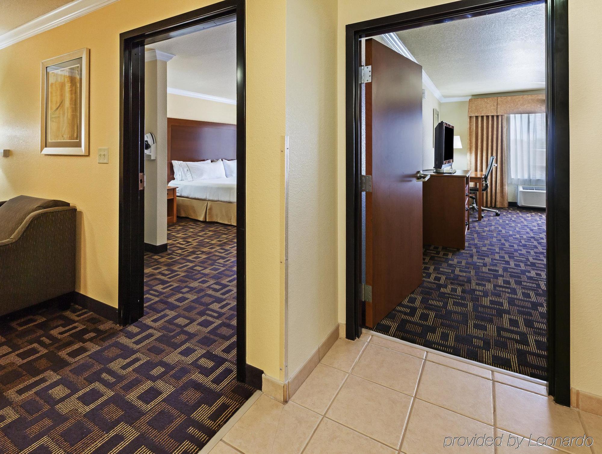 Holiday Inn Express & Suites Austin Nw - Lakeline By Ihg Bagian luar foto